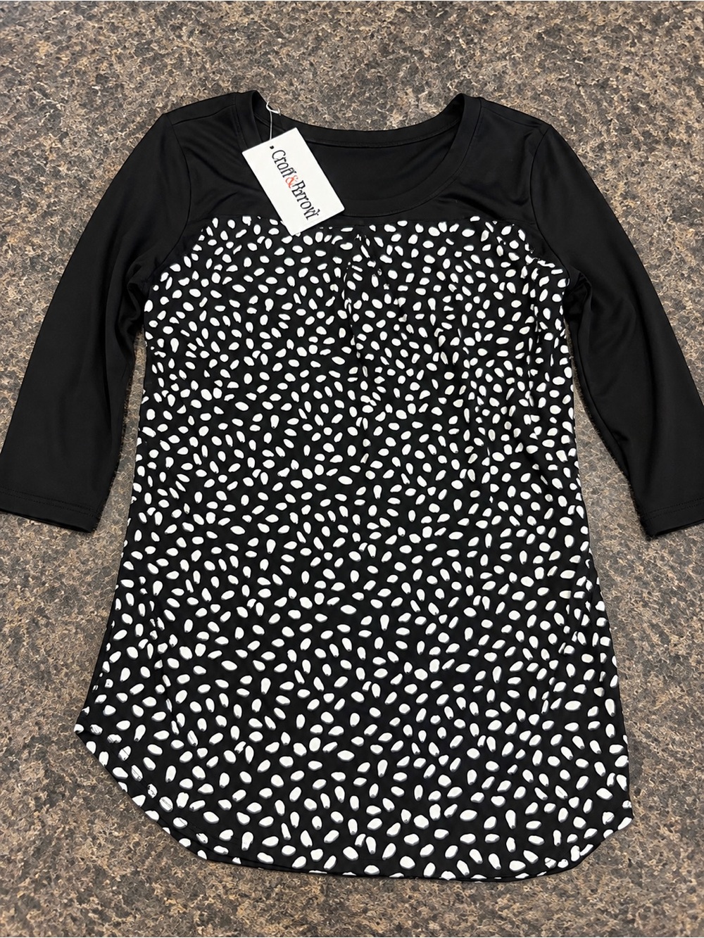 Latched mama Black & White Dot-Print Long Sleeve Tee
